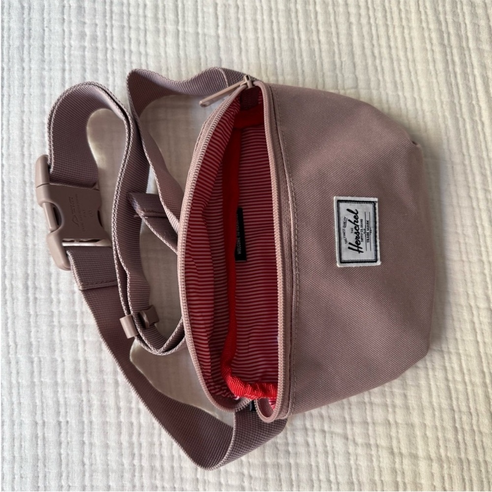 Herschel Supply Company Mini Belt Bag in Dusty Pink Fanny Pack Crossbody - Picture 4 of 4